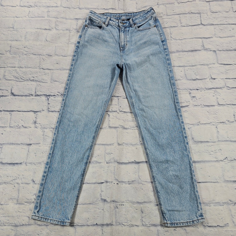 American Eagle Mom Jeans Womens 2 Light Wash Strigid High Rise Tapered Denim